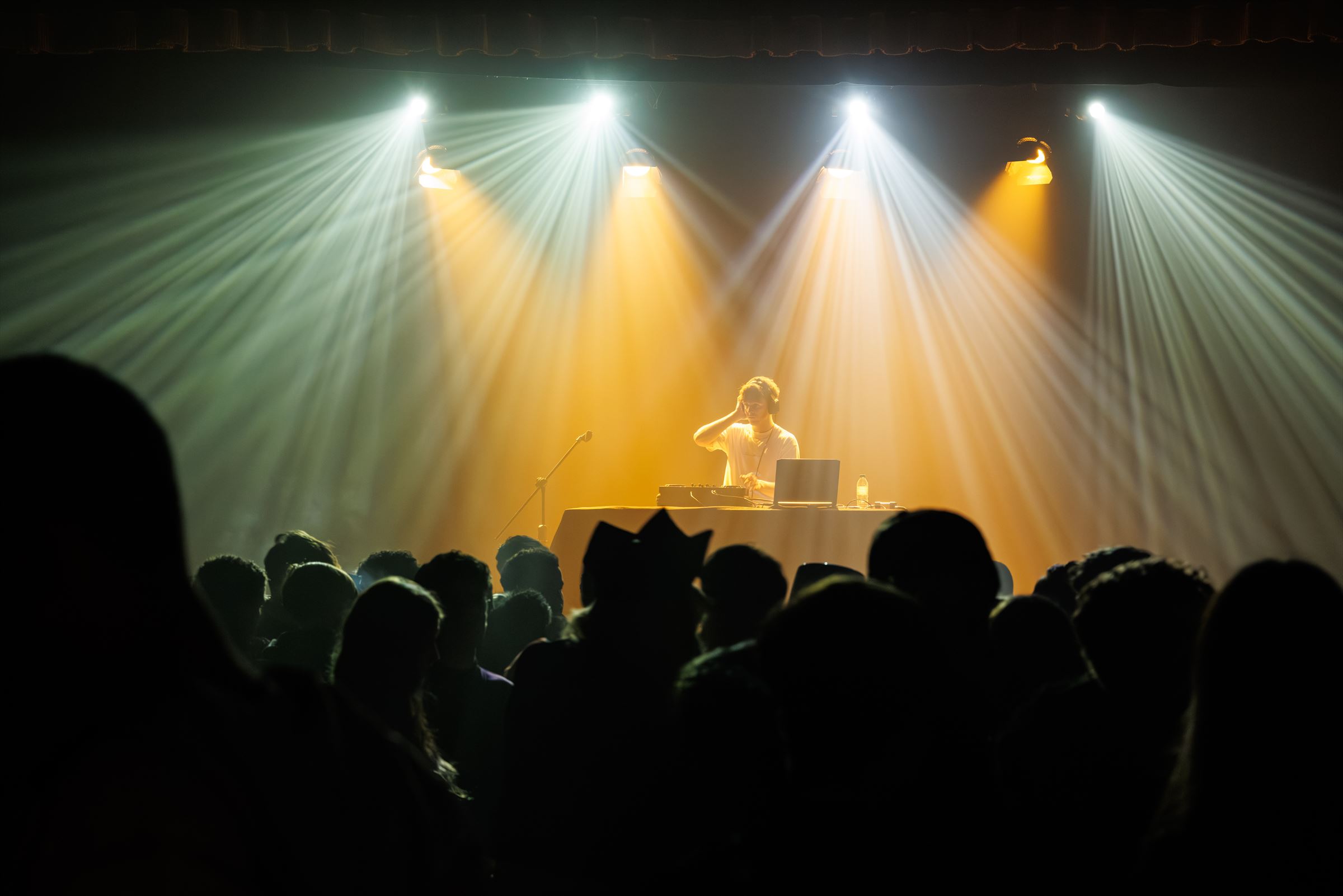 Directo en teatro con iluminación escénica